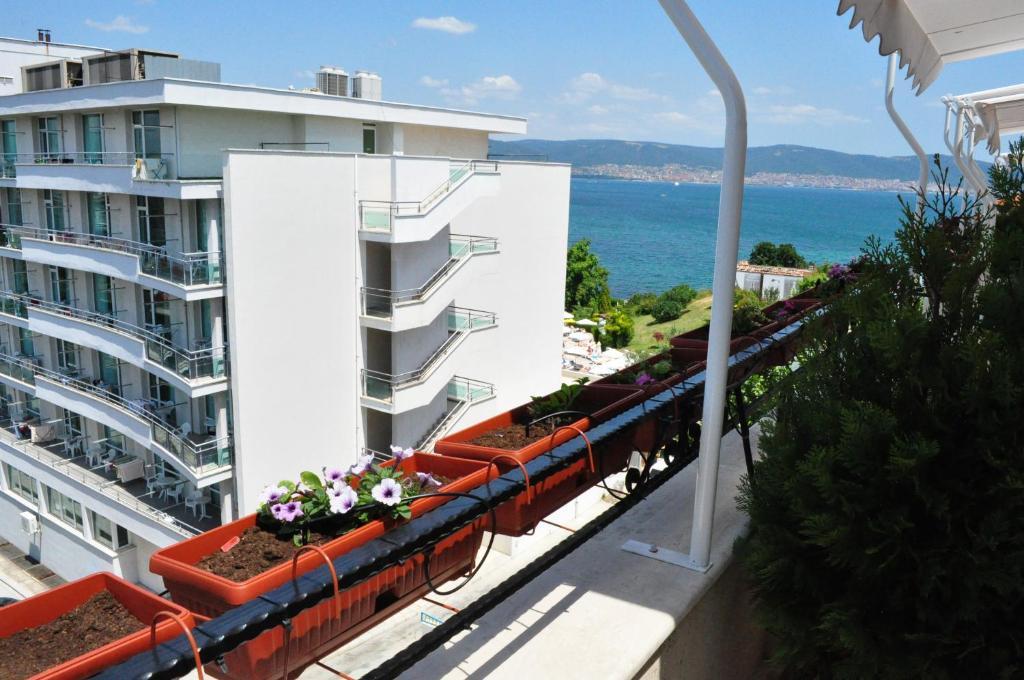 St. George Apartments Nesebar Exterior foto
