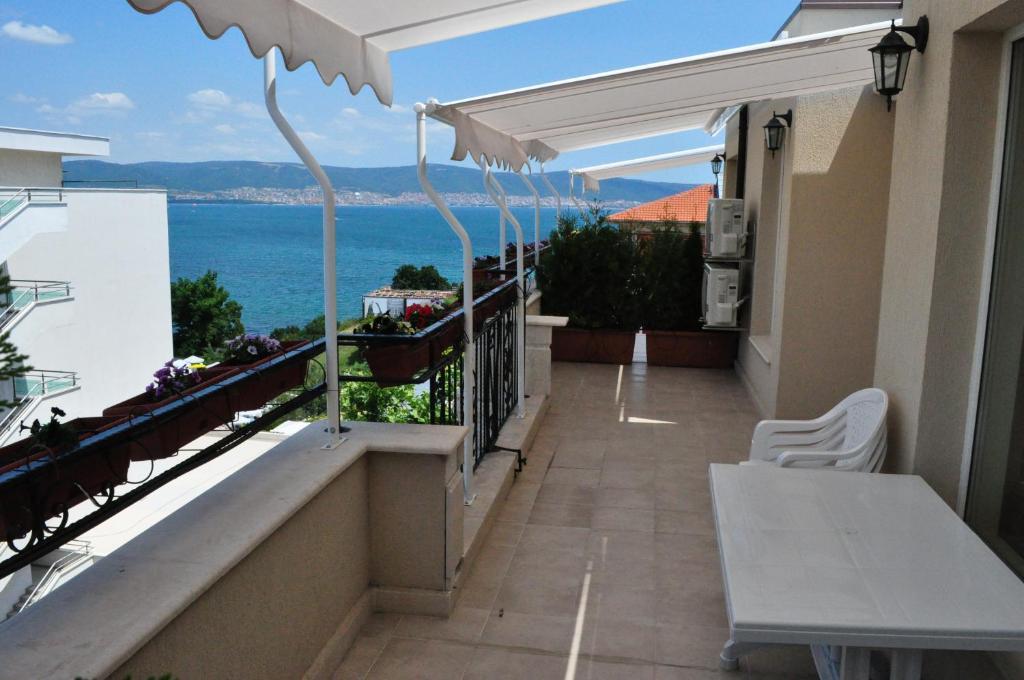 St. George Apartments Nesebar Exterior foto